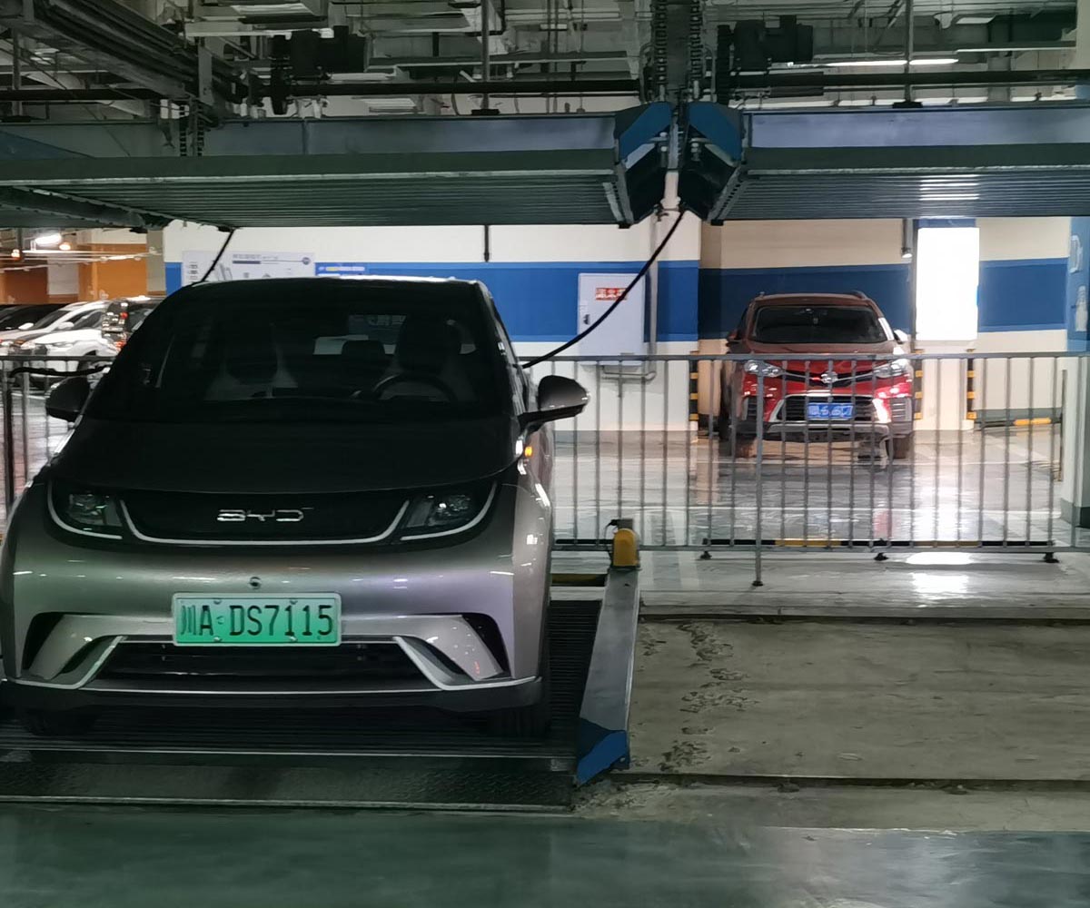阿克塞二層簡易類機械立體車庫過驗收