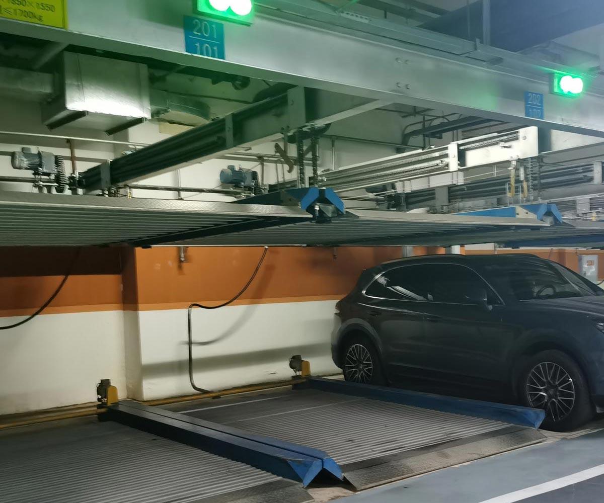 蓮湖家用升降式機械停車設備安裝