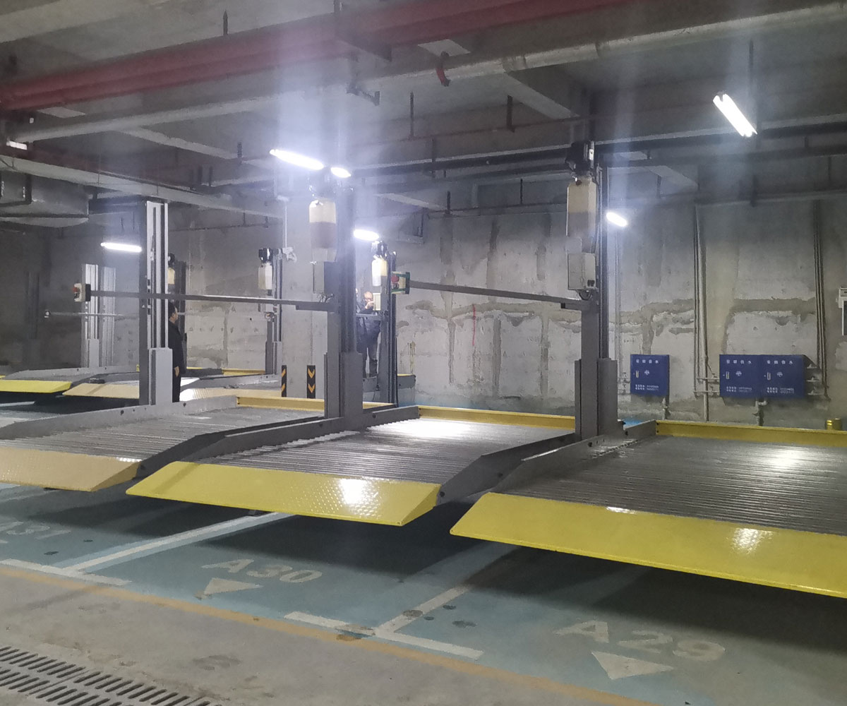 渭城4柱機(jī)械式停車設(shè)備過驗收