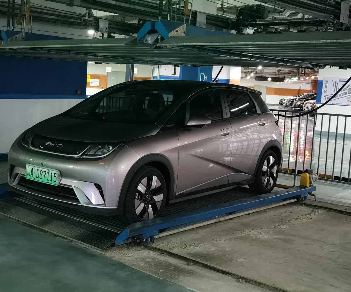 印臺(tái)立體車庫與傳統(tǒng)的自然地下車庫的對比