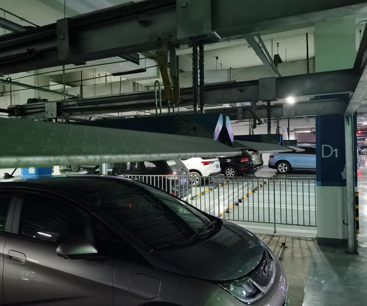 阿克塞五層帶一層地坑升降橫移式自動立體停車庫